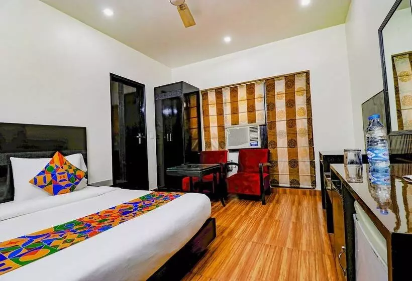 Fabhotel La Ola