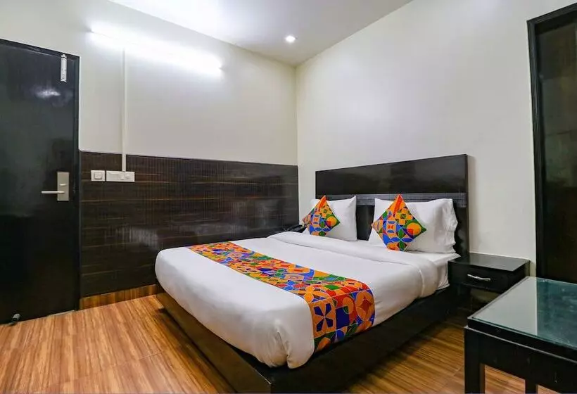 Fabhotel La Ola