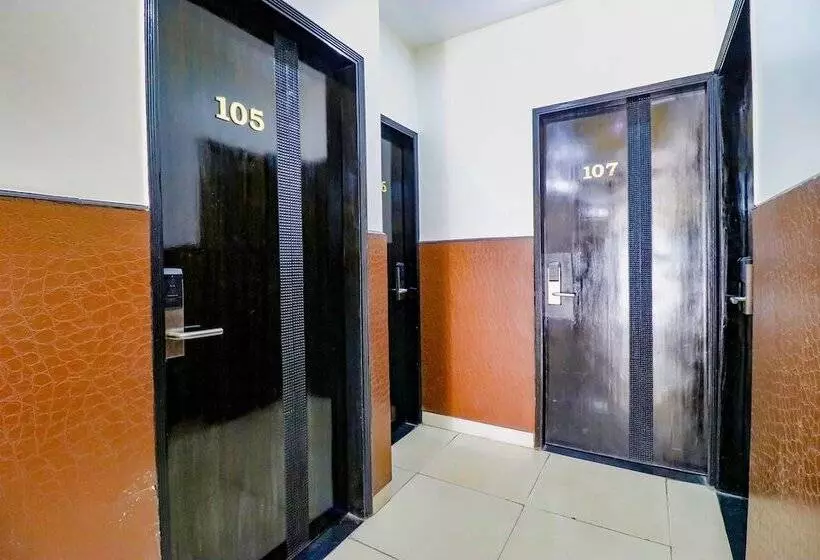 Fabhotel La Ola