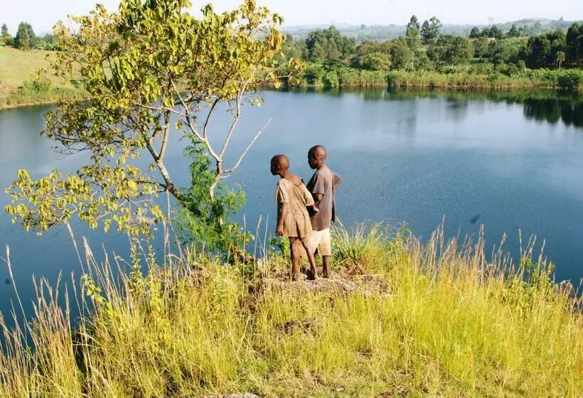هتل Koi Koi, Fort Portal