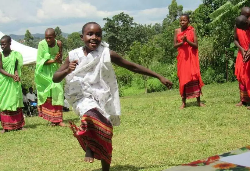 هتل Koi Koi, Fort Portal