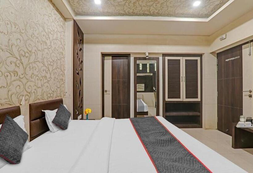 Townhouse 1182 Hotel Tirupati Galaxy