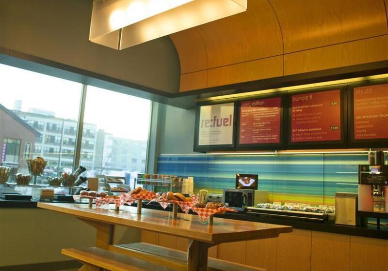 Отель Aloft Minneapolis