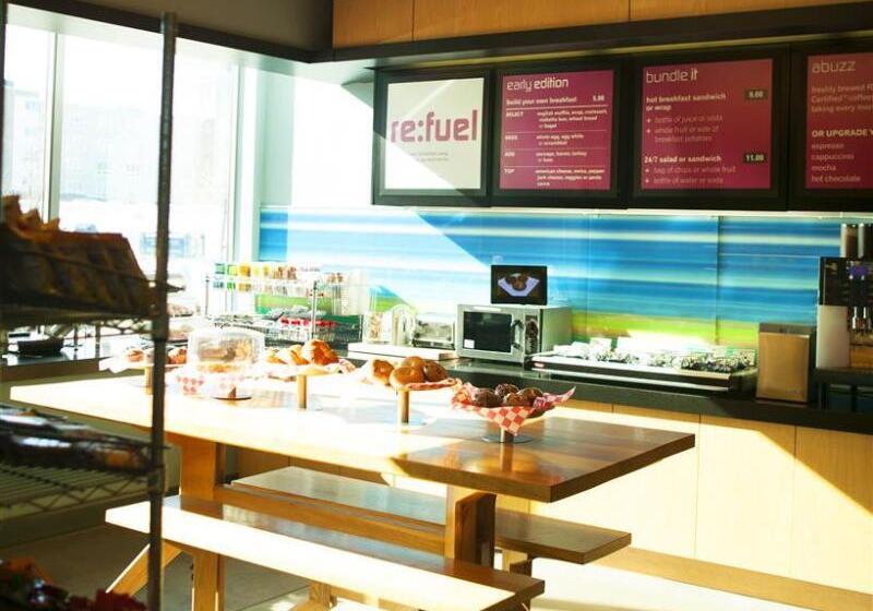 Отель Aloft Minneapolis