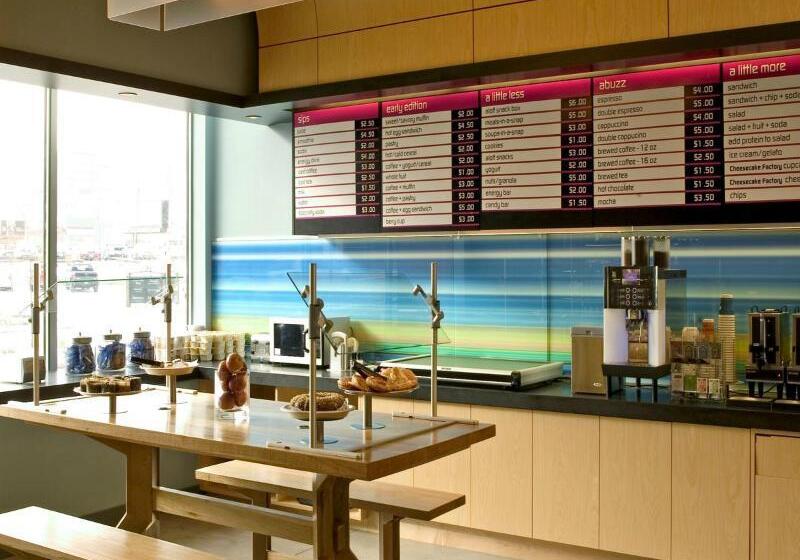 Отель Aloft Minneapolis