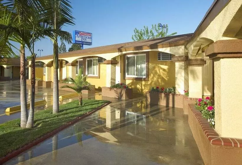 ホテル American Inn Downey