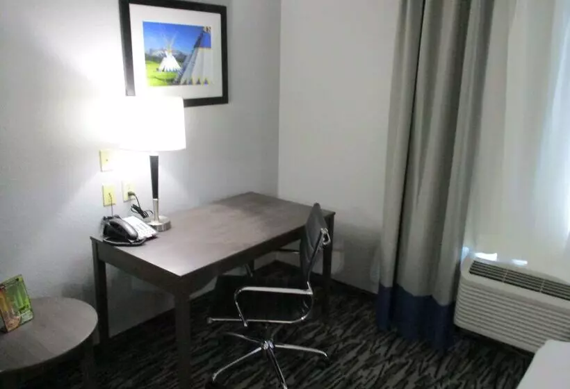 ホテル Best Western Atoka Inn & Suites