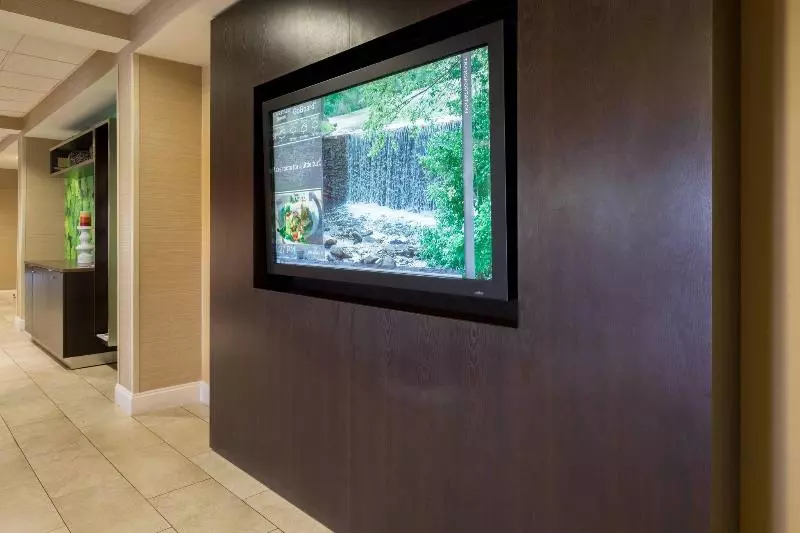 בית מלון כפרי Courtyard By Marriott Monroe Airport