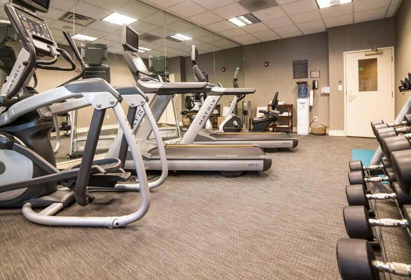 فندق Courtyard Charleston Mount Pleasant