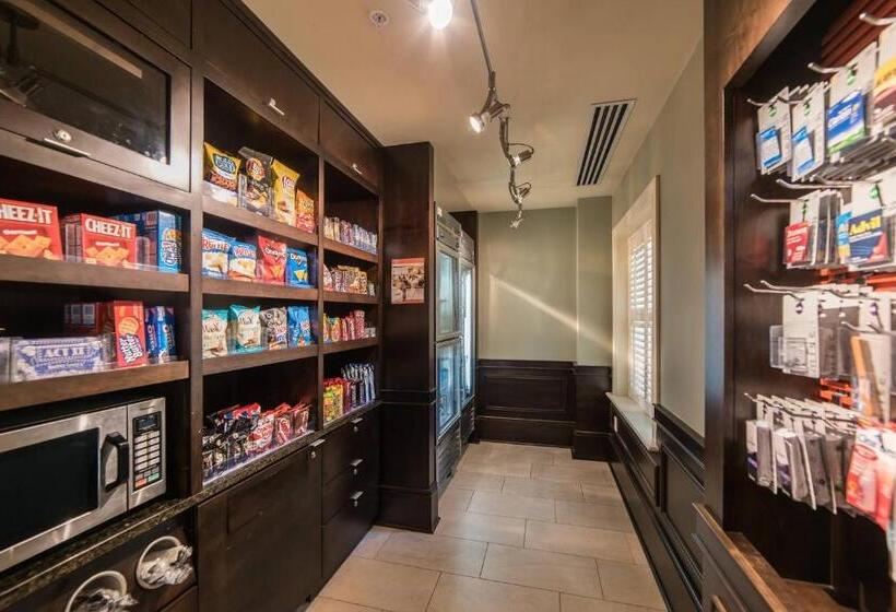 فندق Courtyard Charleston Mount Pleasant