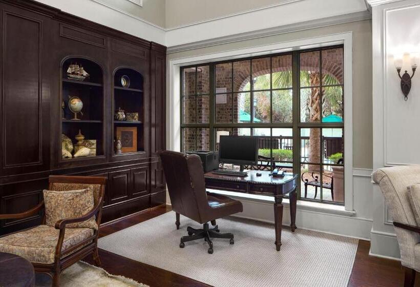 فندق Courtyard Charleston Mount Pleasant