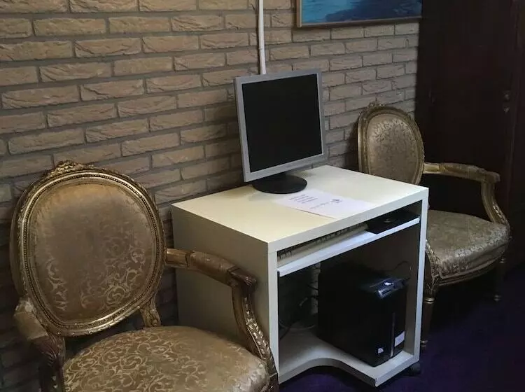 Отель De Weyman