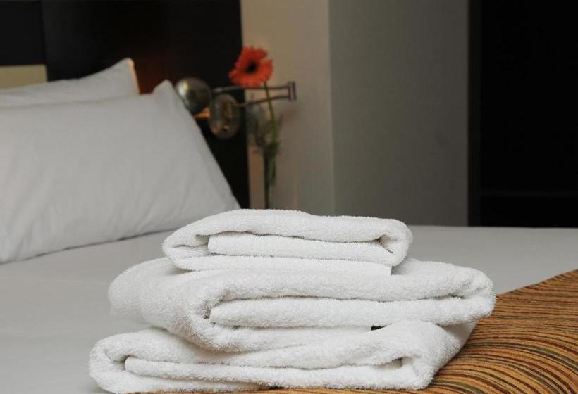 هتل Del Bono Suites Art