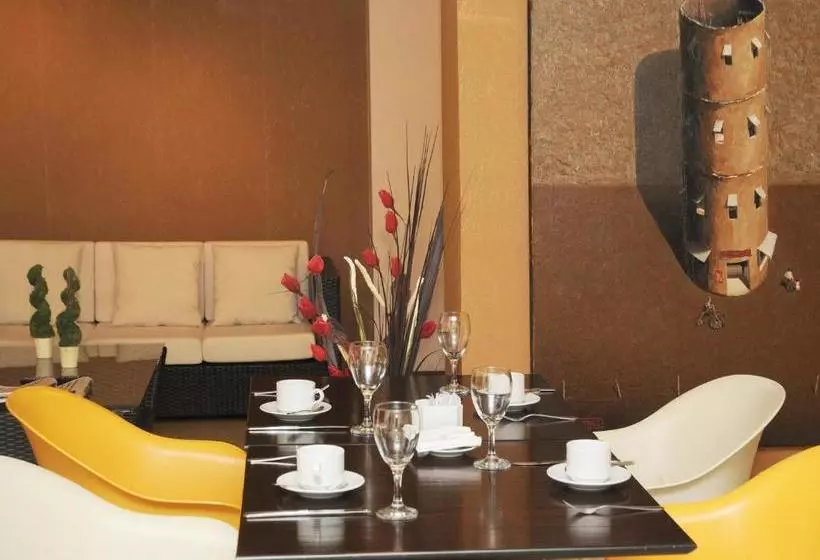 호텔 Del Bono Suites Art