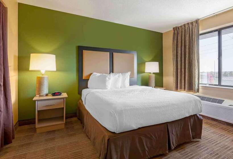 בית מלון כפרי Extended Stay America Select Suites   Madison   Old Sauk Rd