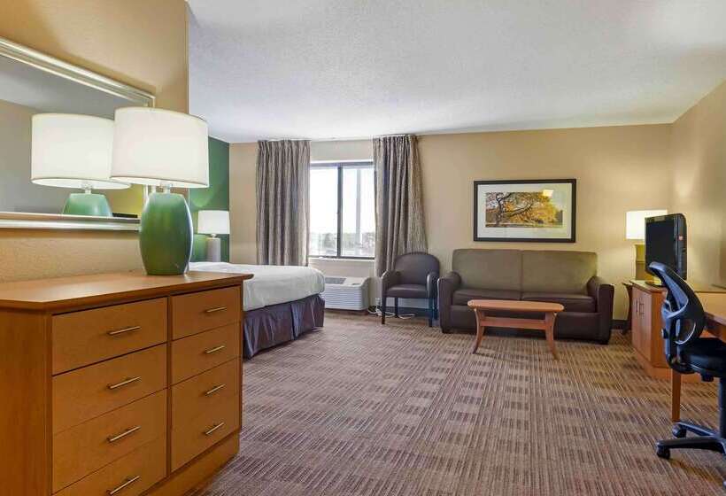 בית מלון כפרי Extended Stay America Select Suites   Madison   Old Sauk Rd