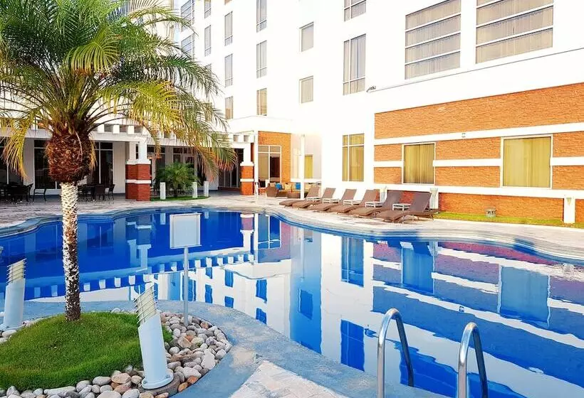 בית מלון כפרי Hilton Garden Inn Tuxtla Gutierrez