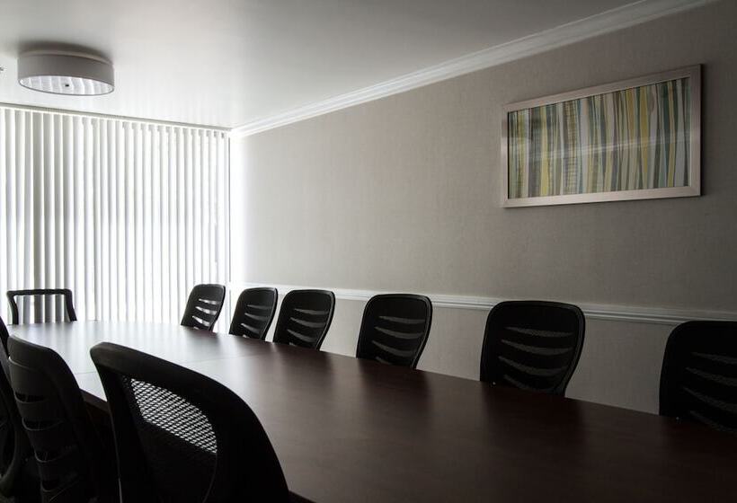 בית מלון כפרי Holiday Inn Victorville, An Ihg