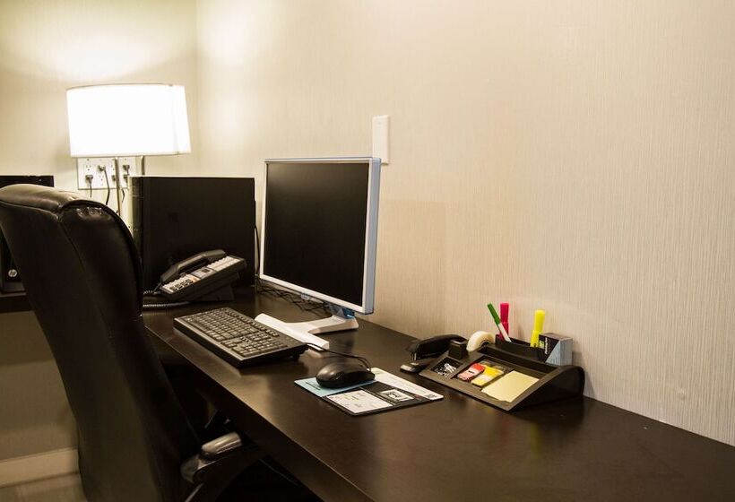 בית מלון כפרי Holiday Inn Victorville, An Ihg