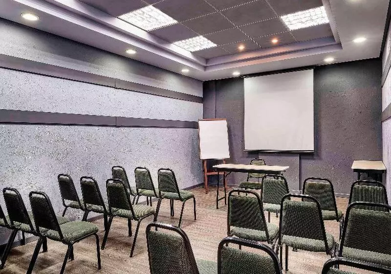 ホテル Ibis Taubate