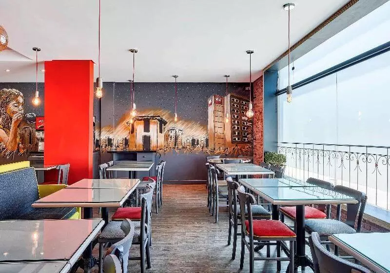 ホテル Ibis Taubate