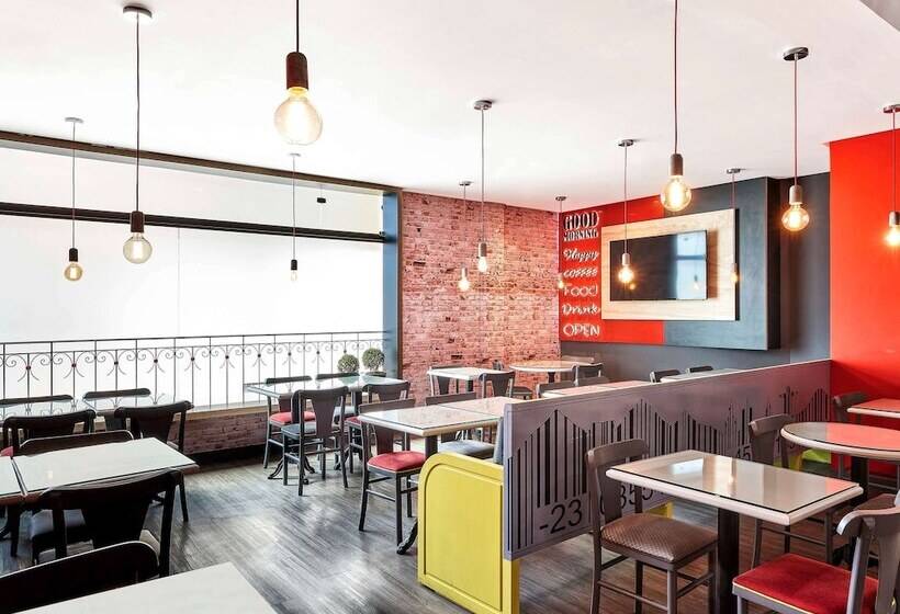 Отель Ibis Taubate