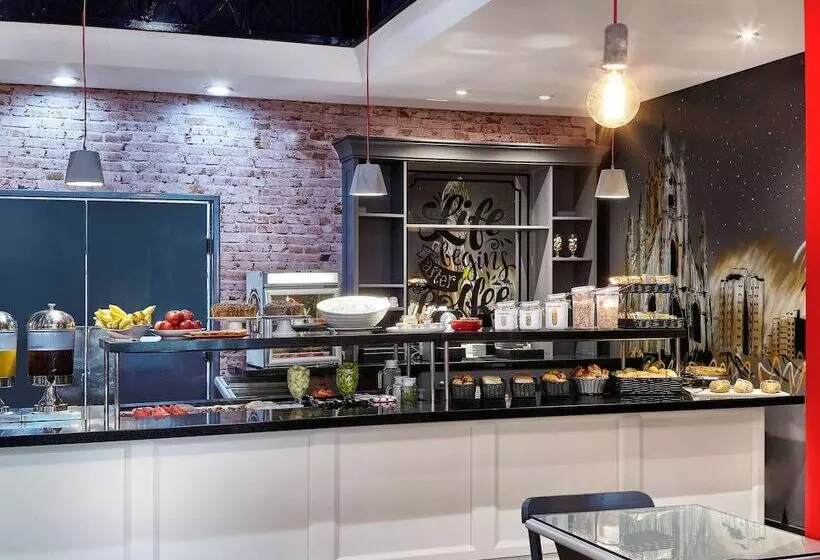 ホテル Ibis Taubate