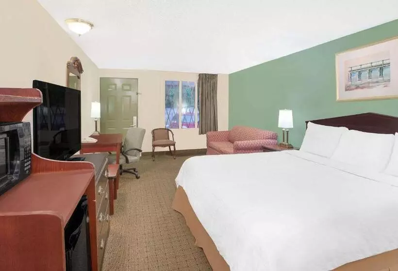 ホテル Knights Inn   Battle Creek