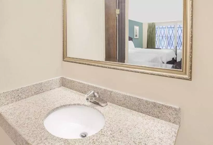 ホテル Knights Inn   Battle Creek