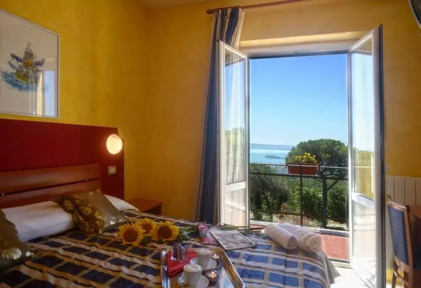 هتل La Cima Trasimena