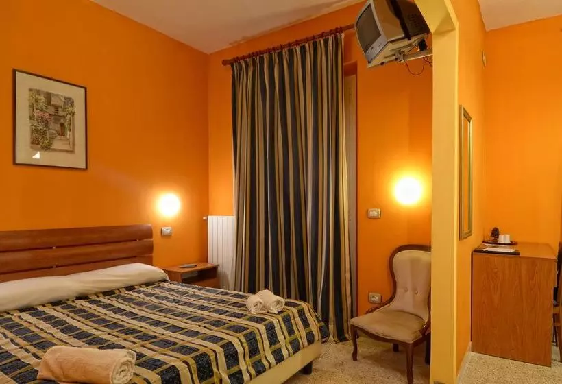 هتل La Cima Trasimena