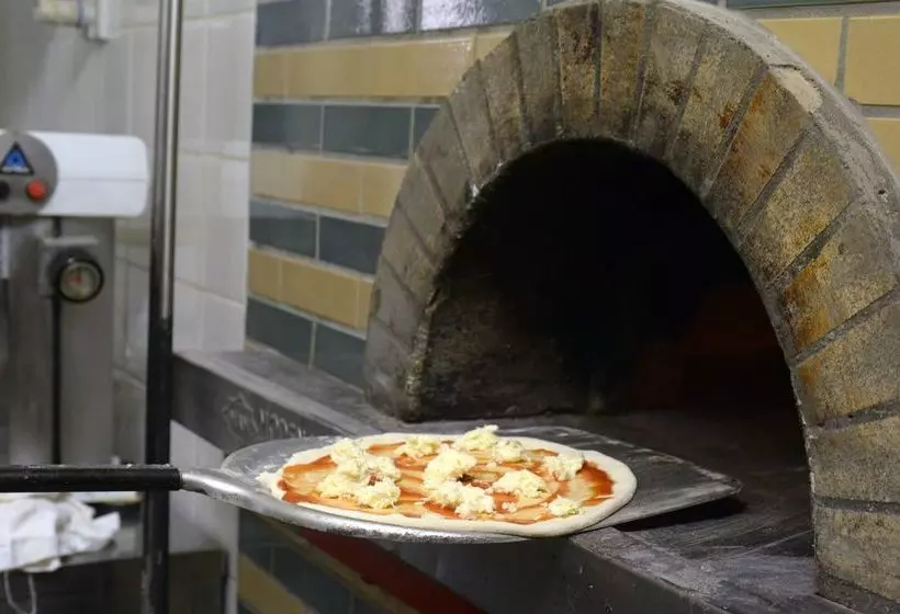 هتل La Cima Trasimena