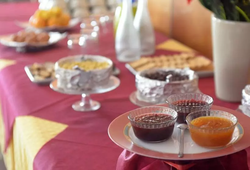 هتل La Cima Trasimena