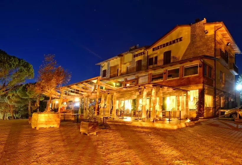 هتل La Cima Trasimena