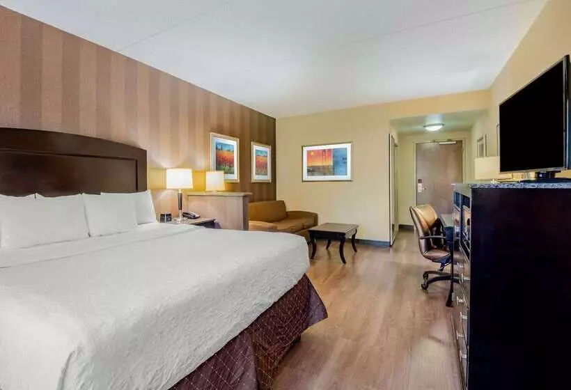 ホテル La Quinta Inn & Suites Bel Air