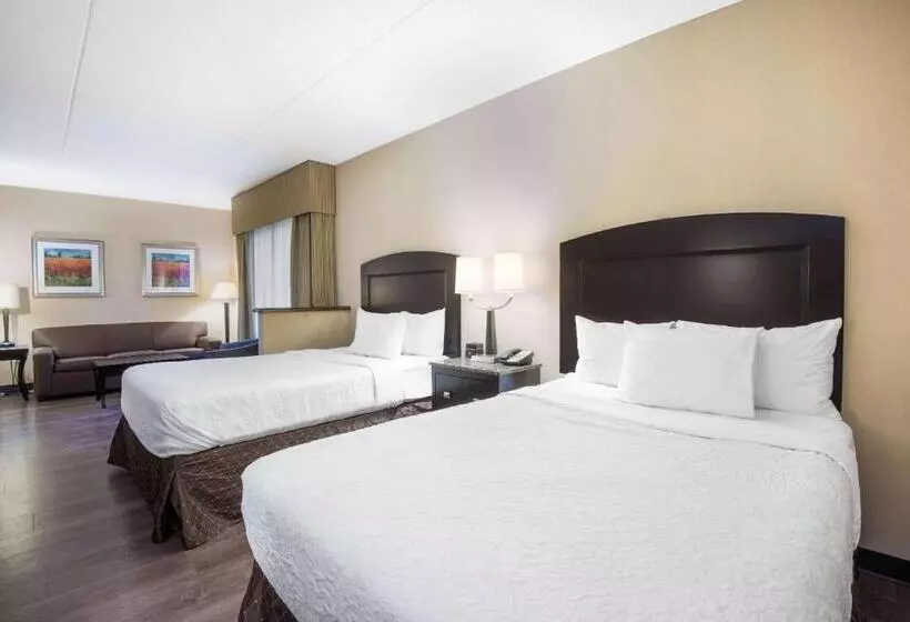 ホテル La Quinta Inn & Suites Bel Air