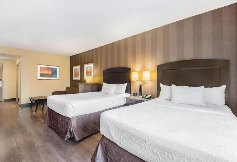 ホテル La Quinta Inn & Suites Bel Air