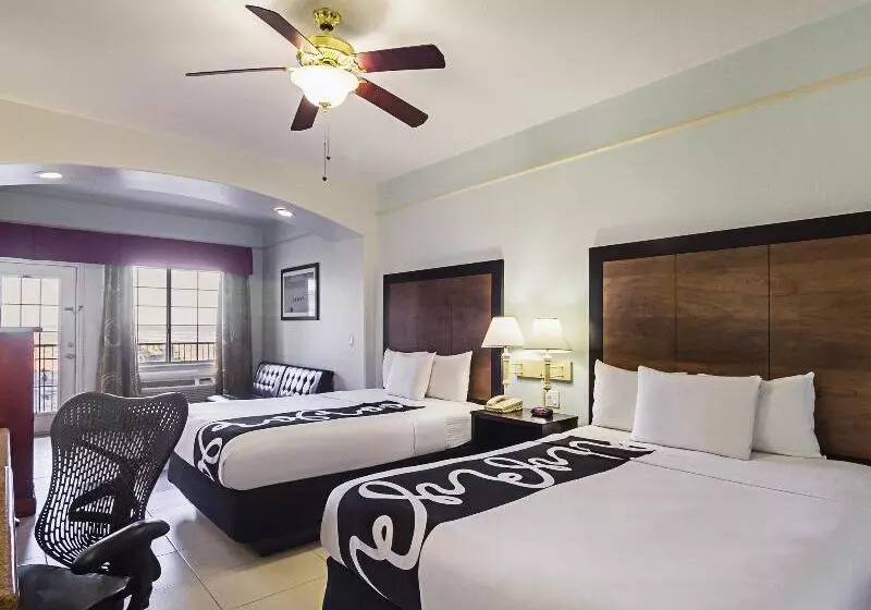 酒店 Sand Rose Beach Resort