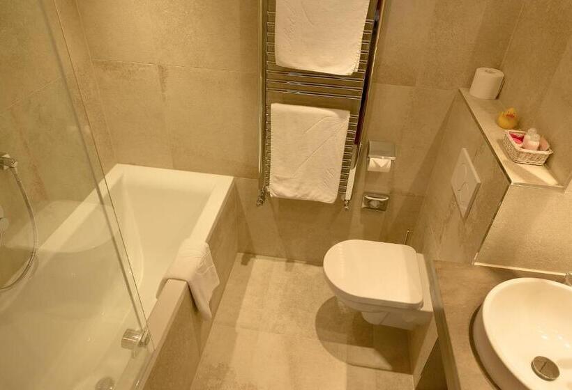 בית מלון כפרי Lech & Residenz Chesa Rosa