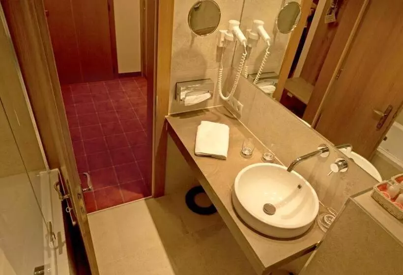 Hotel Lech & Residenz Chesa Rosa