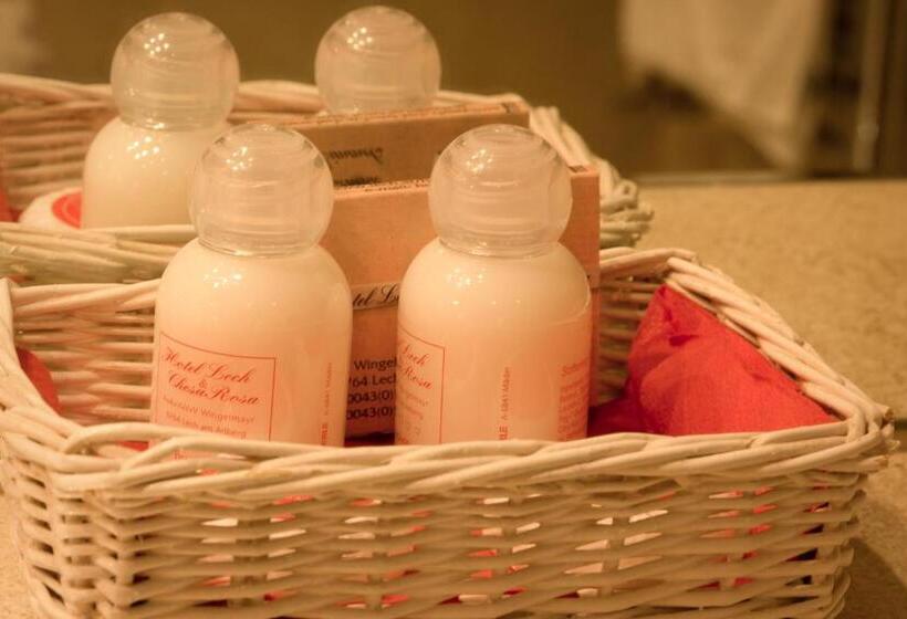 בית מלון כפרי Lech & Residenz Chesa Rosa