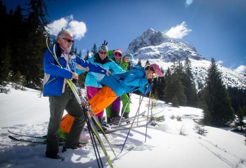 בית מלון כפרי Lech & Residenz Chesa Rosa