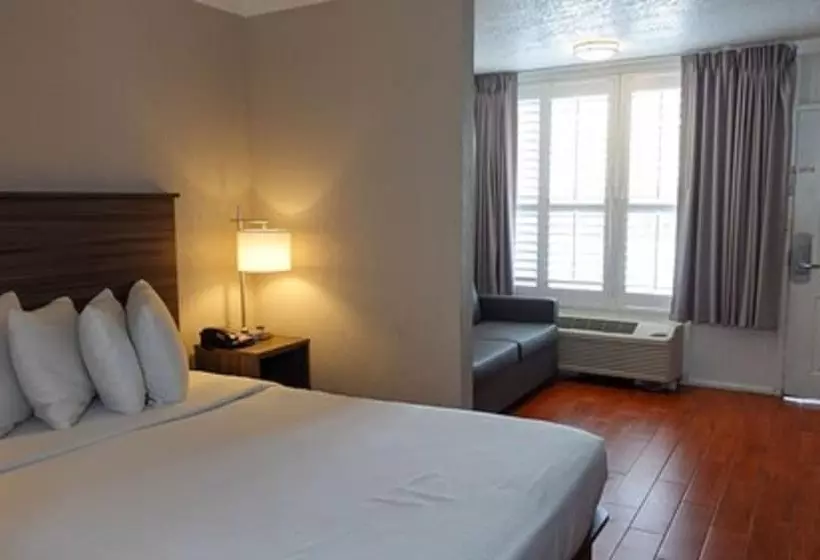 ホテル Melbourne All Suites Inn Near I95