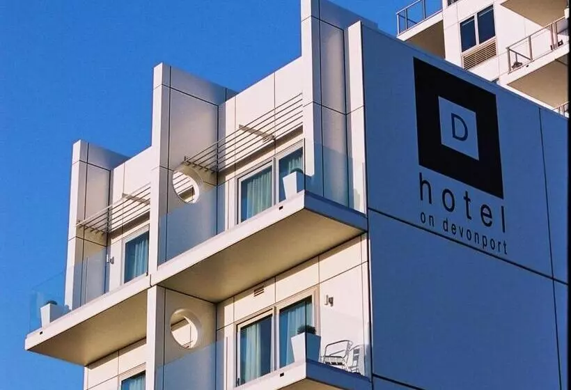 Hotel On Devonport
