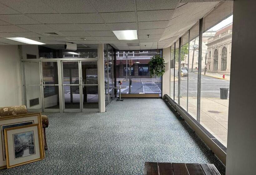 Отель Pottsville Inn