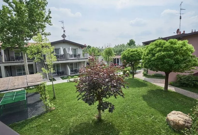 ホテル Villaggio Turistico Lugana Marina