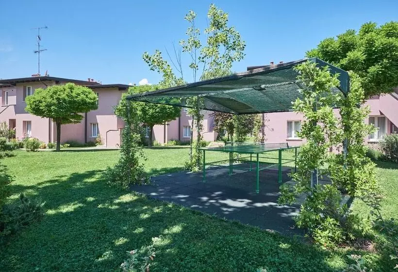 ホテル Villaggio Turistico Lugana Marina