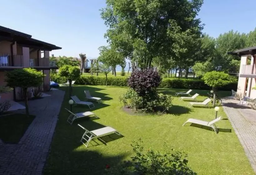 ホテル Villaggio Turistico Lugana Marina