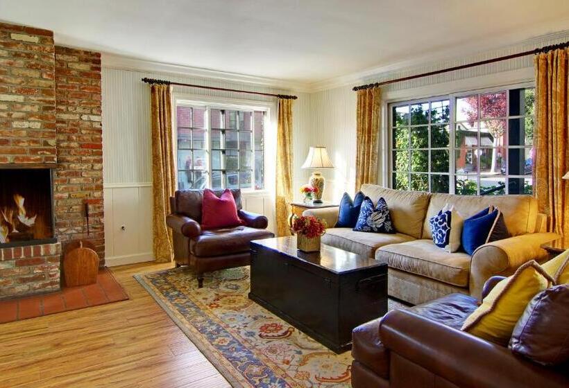 ホテル Wayside Inn