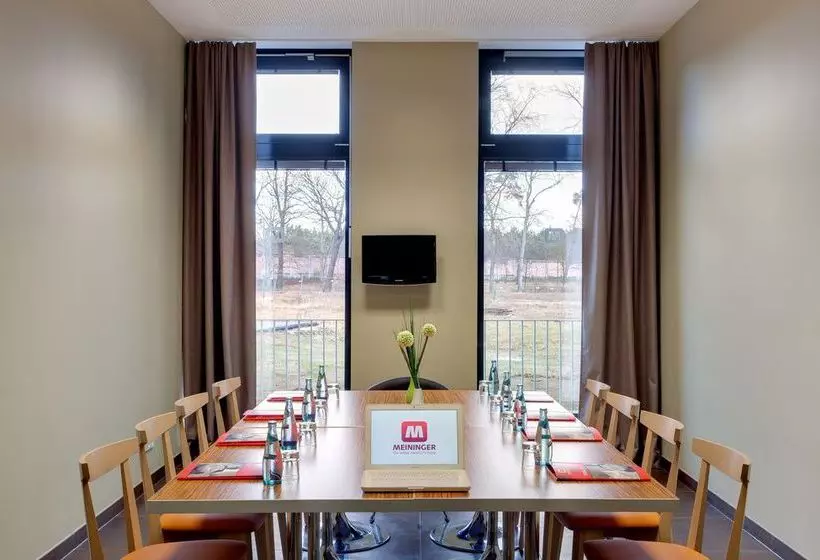 Meininger Hotel Frankfurt Main / Airport